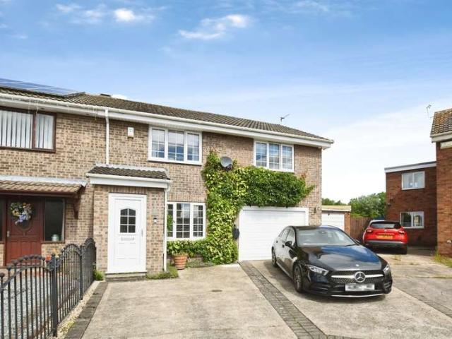 Farm for sale in Kingswood, Hull