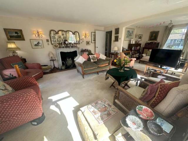 Farm for sale in London Borough of Hounslow, Greater London