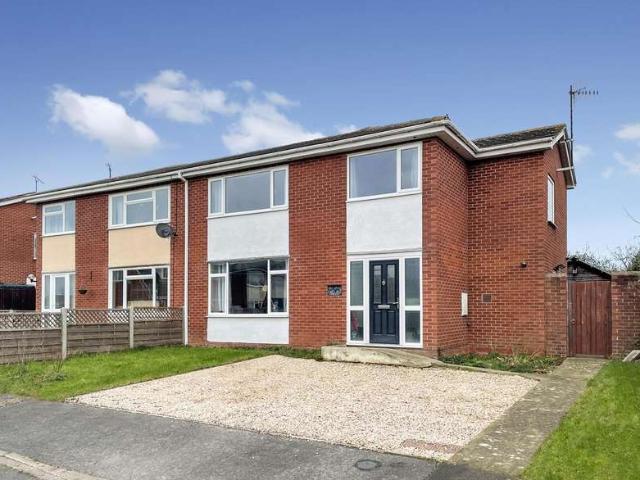 Semi Detached House for sale in Honeybourne, Honeybourne