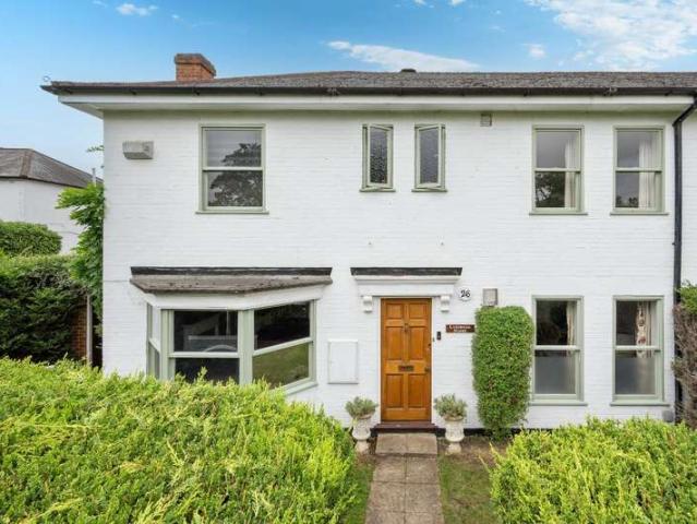 Farm for sale in Woodcote, Epsom