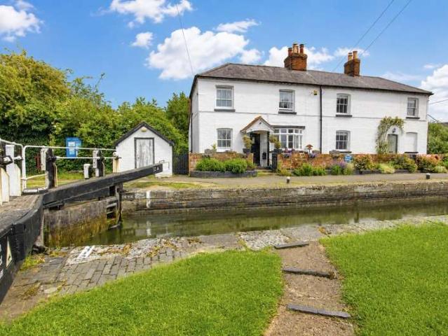 Farm for sale in Cow Roast, Pouchen End