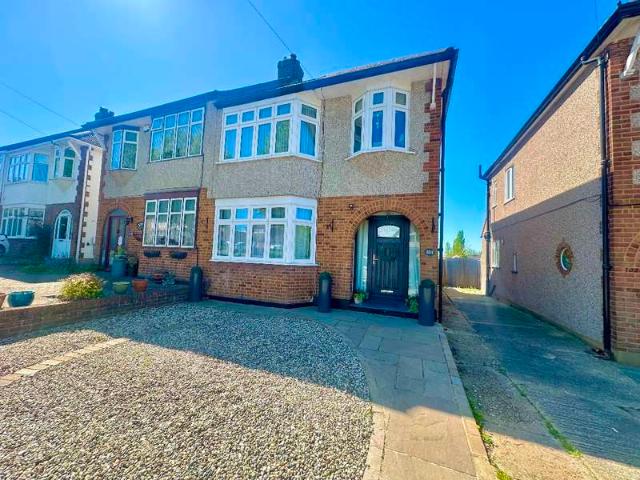 Farm for sale in Harold Wood, Greater London