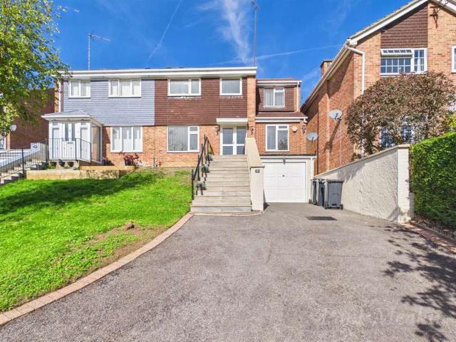 Farm for rent in Selsdon, Greater London