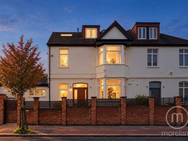 Farm for sale in London Borough of Barnet, Greater London