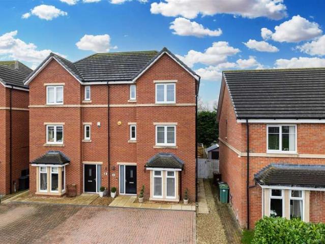 Farm for sale in Austhorpe, West Yorkshire
