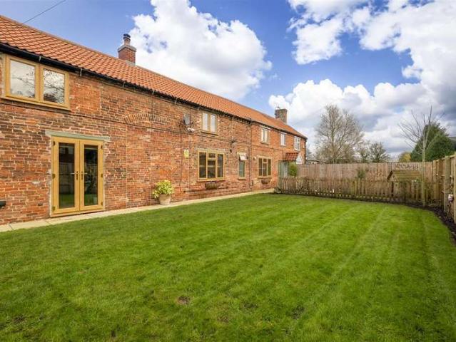 Semi Detached House for sale in Lincoln, Newton on Trent