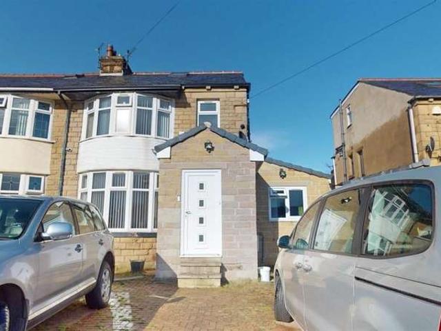 Farm for sale in Thornbury, West Yorkshire