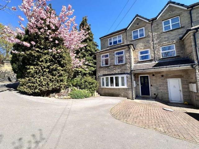 Farm for sale in Wellhouse, Golcar