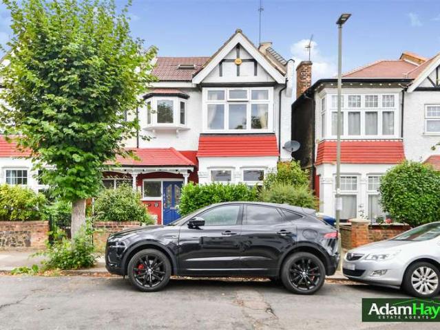 Farm for sale in Finchley, Greater London