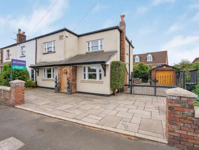 Farm for sale in Lowton Common, Wigan