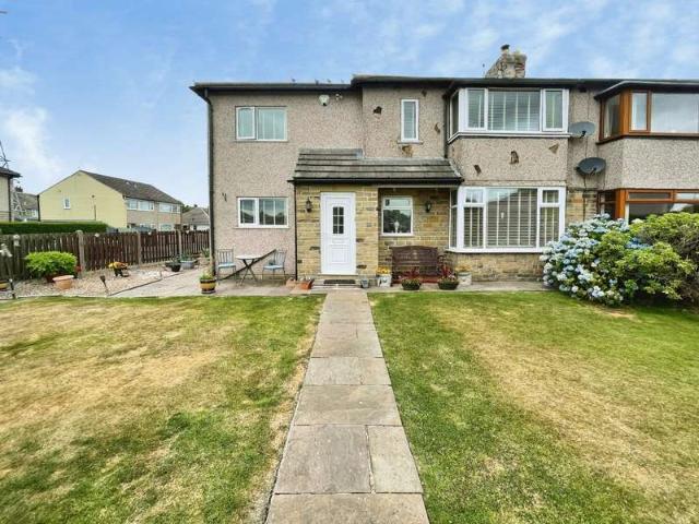 Farm for sale in Wrose, West Yorkshire