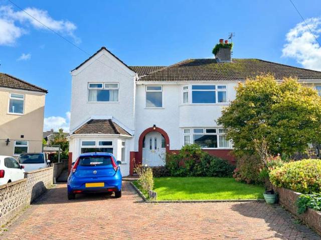 Farm for sale in Hencastel, Bridgend