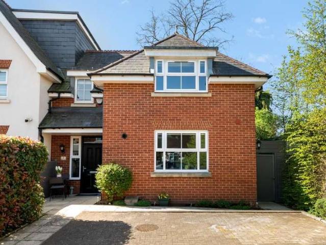 Farm for sale in London Borough of Ealing, Hanwell