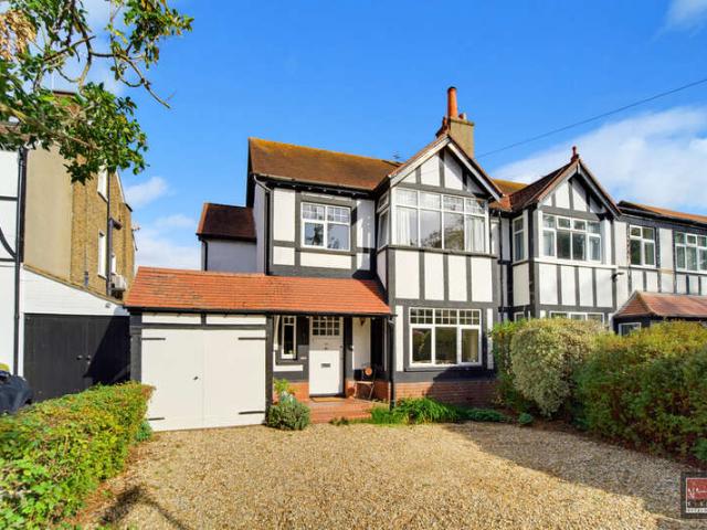 Farm for sale in Ashford, Spelthorne