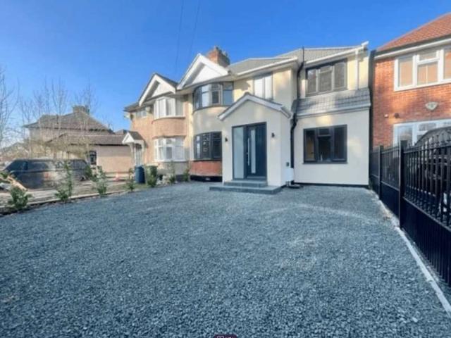 Farm for sale in Harrow Weald, Greater London