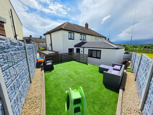 Farm for sale in Darfield, South Yorkshire