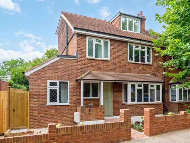 Farm for sale in London Borough of Merton, Raynes Park