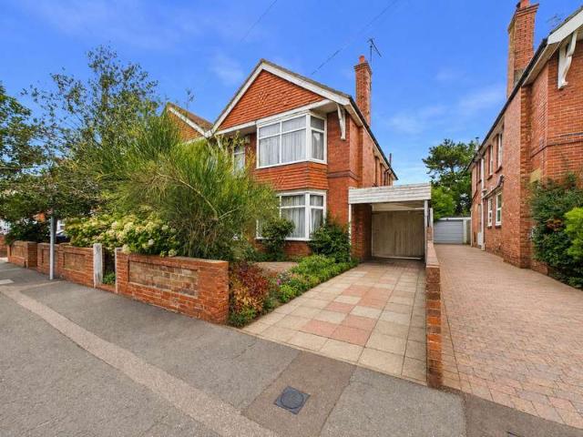 Farm for sale in Broadwater, Worthing