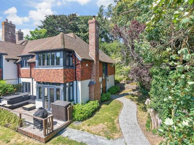 Farm for sale in Hythe, Folkestone