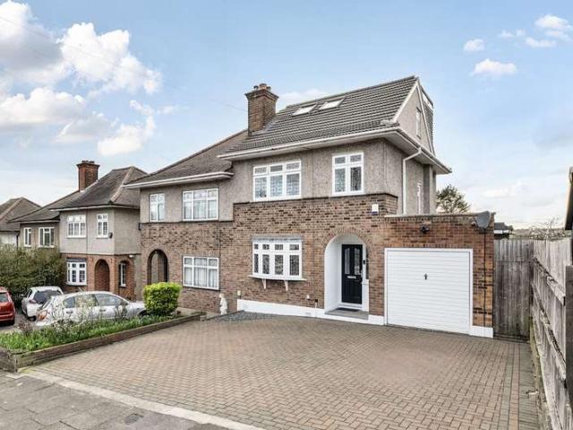 Farm for sale in London Borough of Havering, Greater London