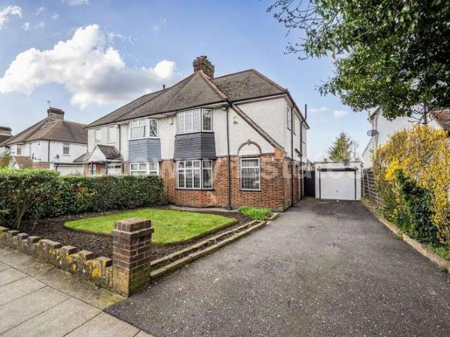 Farm for sale in The Hale, Mill Hill