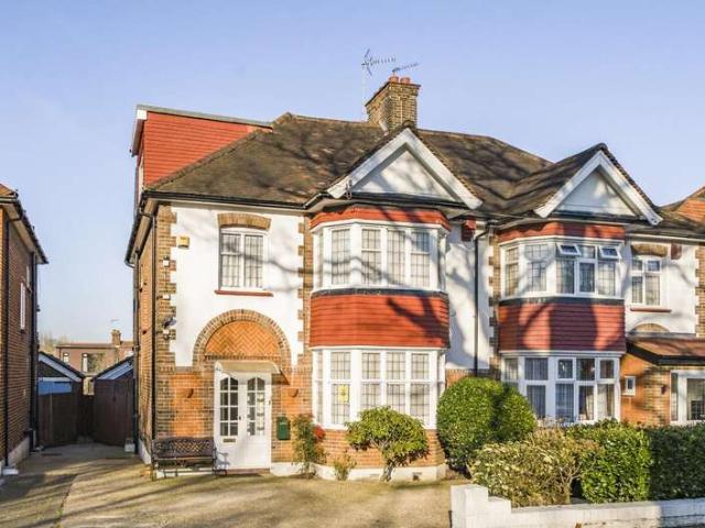 Farm for sale in Woodside Park, Greater London