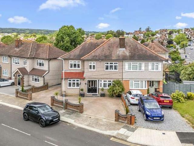 Farm for sale in London Borough of Havering, Greater London