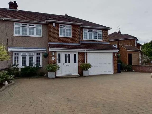 Farm for sale in Broxbourne, Hertfordshire