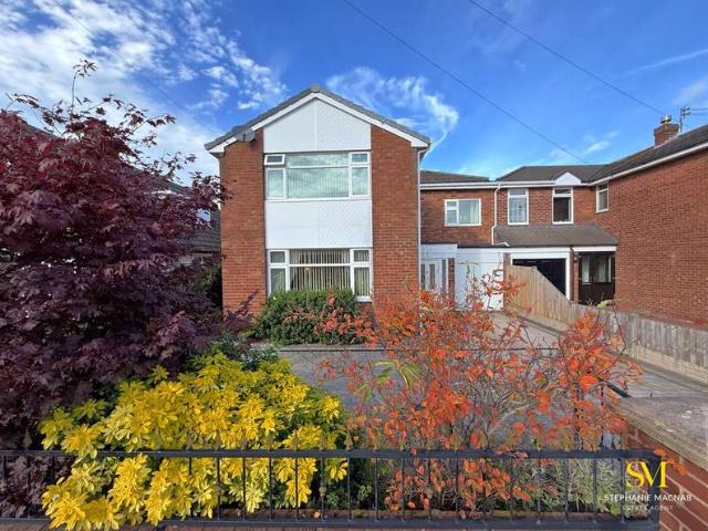 Farm for sale in Freshfield, Sefton
