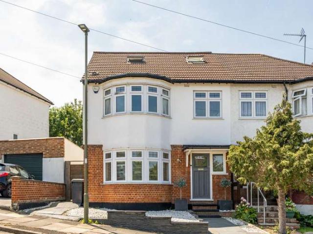 Farm for sale in East Barnet, Greater London
