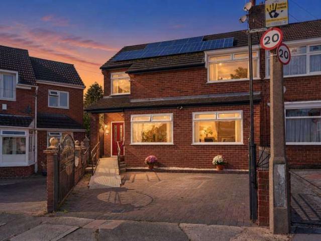 Farm for sale in Woolton, Liverpool