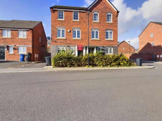 Farm for rent in Joiner's Square, Hanley