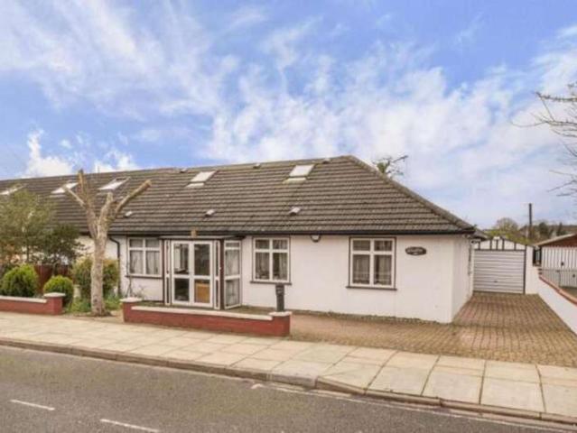 Farm for sale in London Borough of Ealing, Park Royal