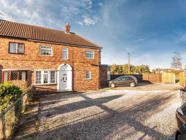 Farm for sale in Osgodby, Barlby