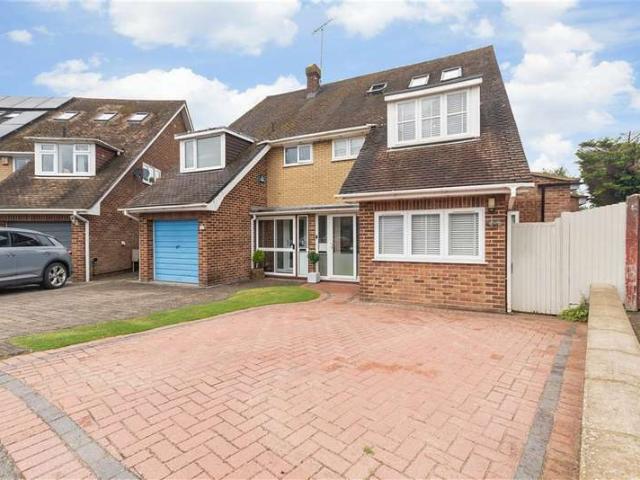 Farm for sale in Meopham Green, Gravesham