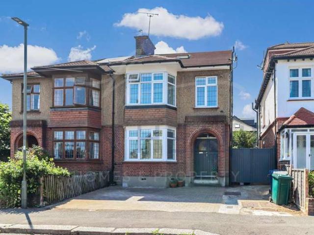Farm for sale in New Barnet, Greater London