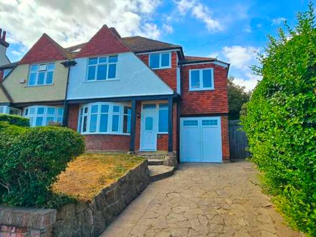 Farm for sale in Upton, Acol
