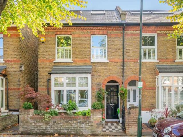 Farm for sale in London Borough of Richmond upon Thames, Greater London