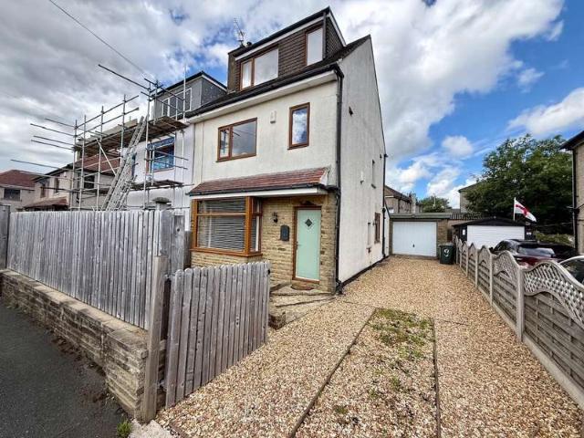 Farm for sale in Wrose, West Yorkshire