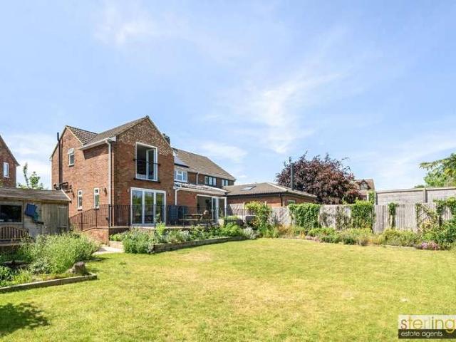 Farm for sale in Pouchen End, Hertfordshire