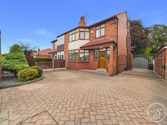 Farm for sale in Austhorpe, West Yorkshire
