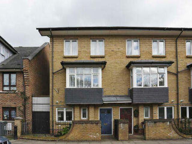 Farm for sale in Cann Hall, Leytonstone