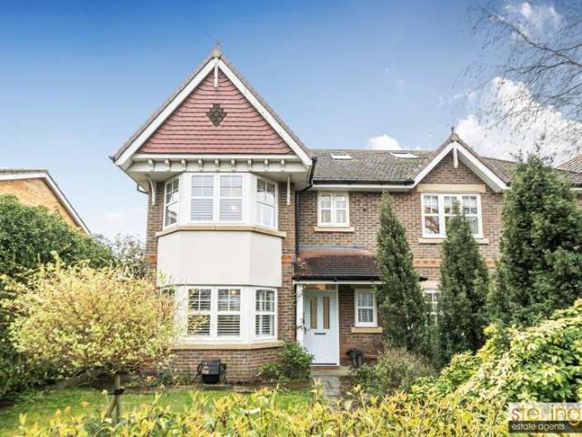 Farm for sale in Wigginton, Pouchen End