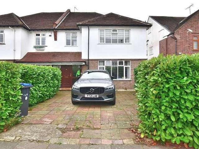 Farm for sale in New Southgate, Greater London