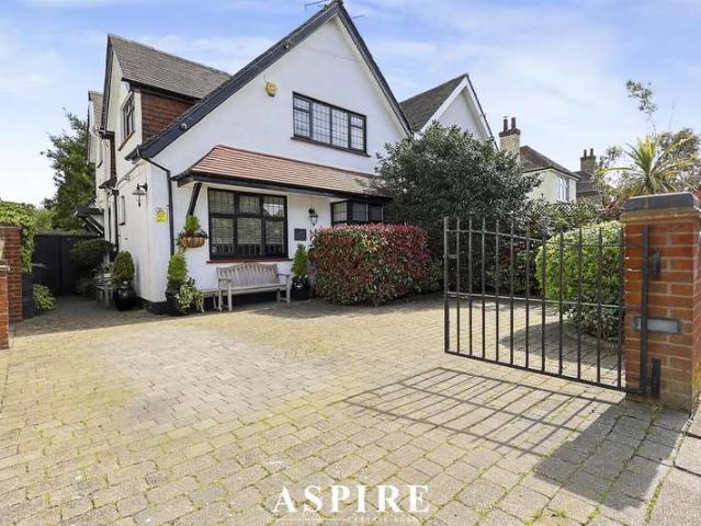 Farm for sale in North Shoebury, Alton Barnes