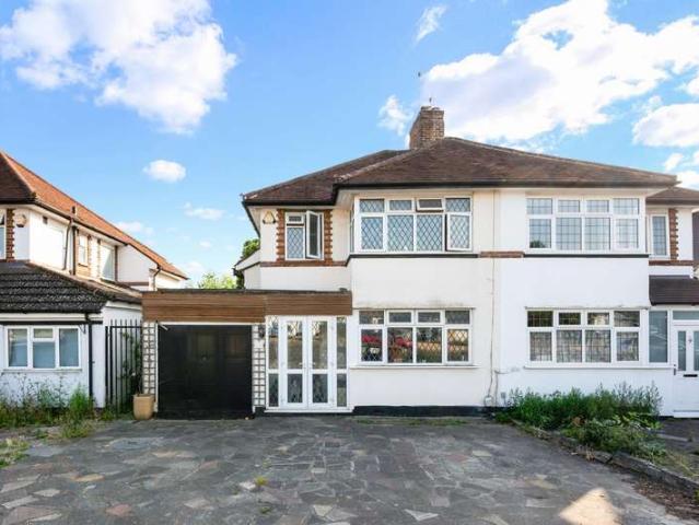 Farm for sale in Stoneleigh, Ewell