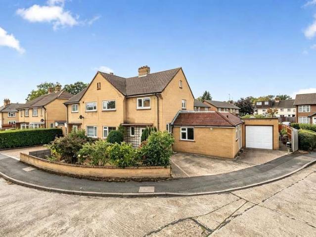 Farm for sale in Addlestone, Runnymede