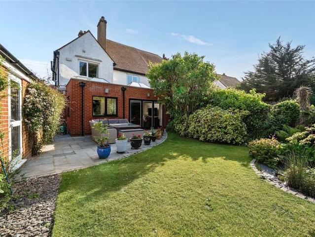 Farm for sale in Middlecroft, Hampshire
