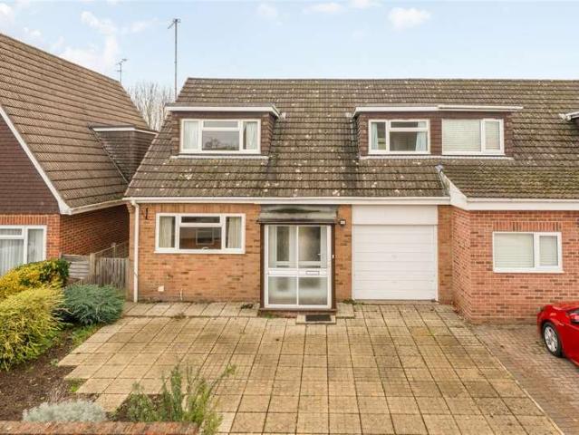 Farm for sale in Emmbrook, Wokingham