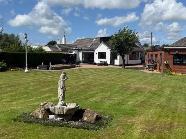 Farm for sale in London Borough of Ealing, Park Royal
